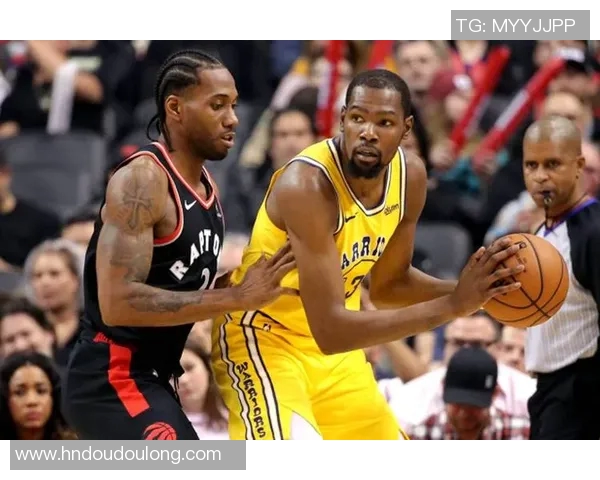 蒂格点评杜兰特和伦纳德，两人同一档，但一点扎心伦纳德